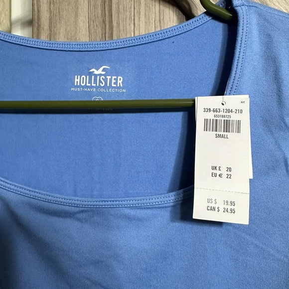 Hollister Long Sleeve Crop Shirt - Picture 2 of 3